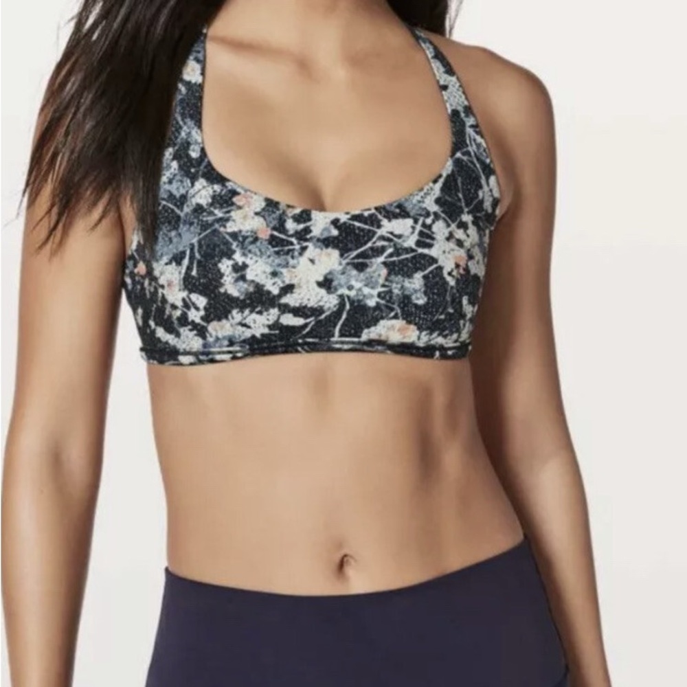 Lululemon Free to Be Serene Sports Bra in Spring Bloom Multi | Size 6